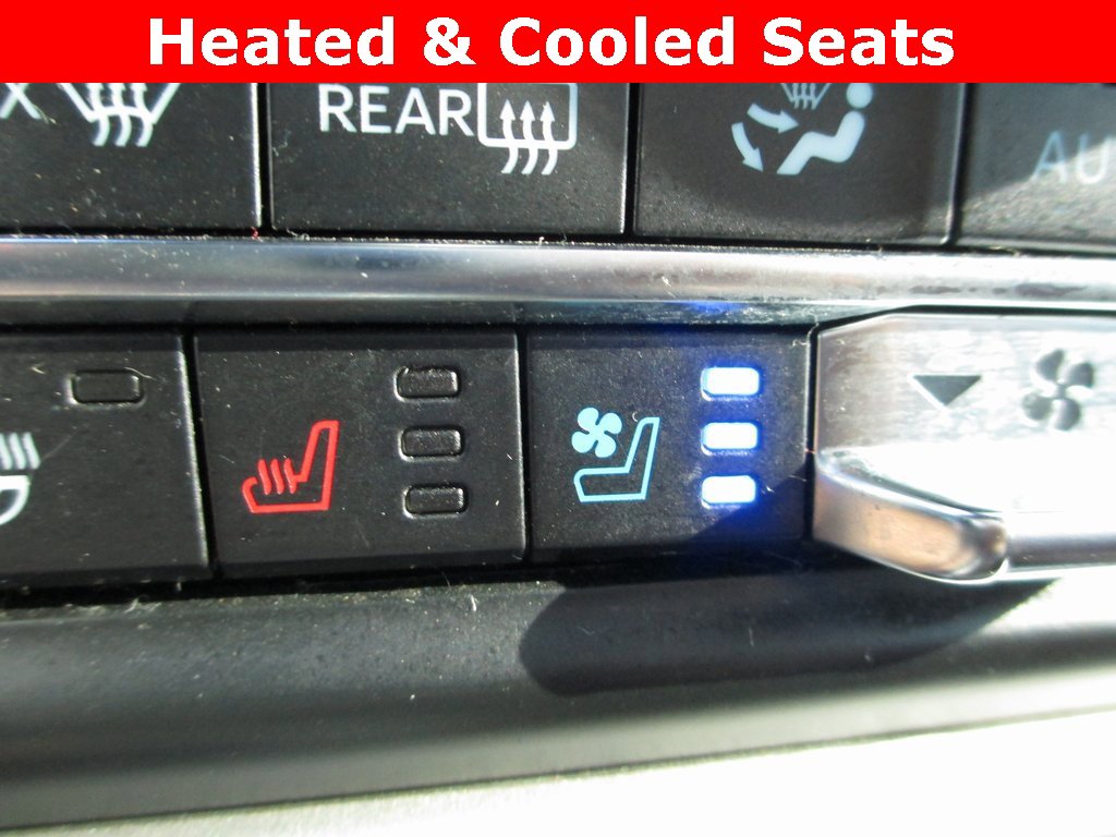 Used 2022 Ford Expedition Max Limited image 16