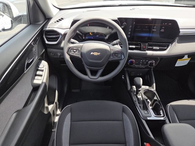 New 2026 Chevrolet TrailBlazer LT w/ Driver Confidence Package FWD image 27
