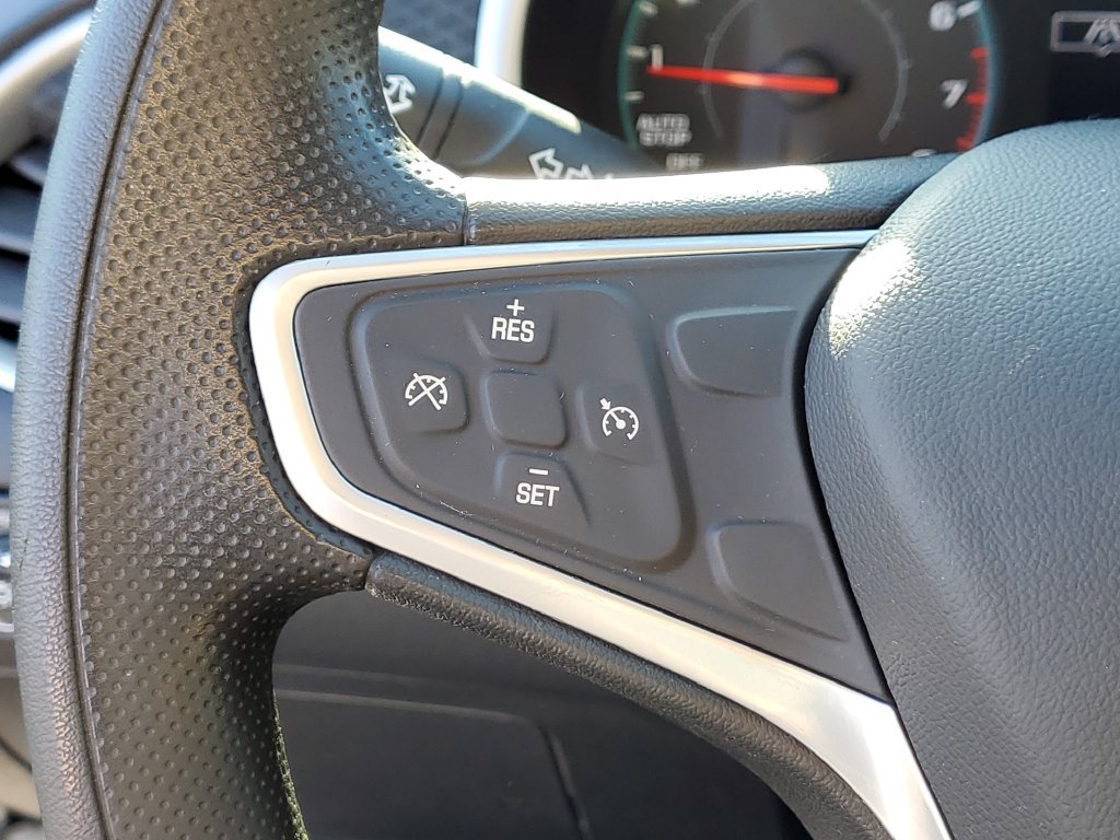Used 2022 Chevrolet Malibu LT FWD image 9