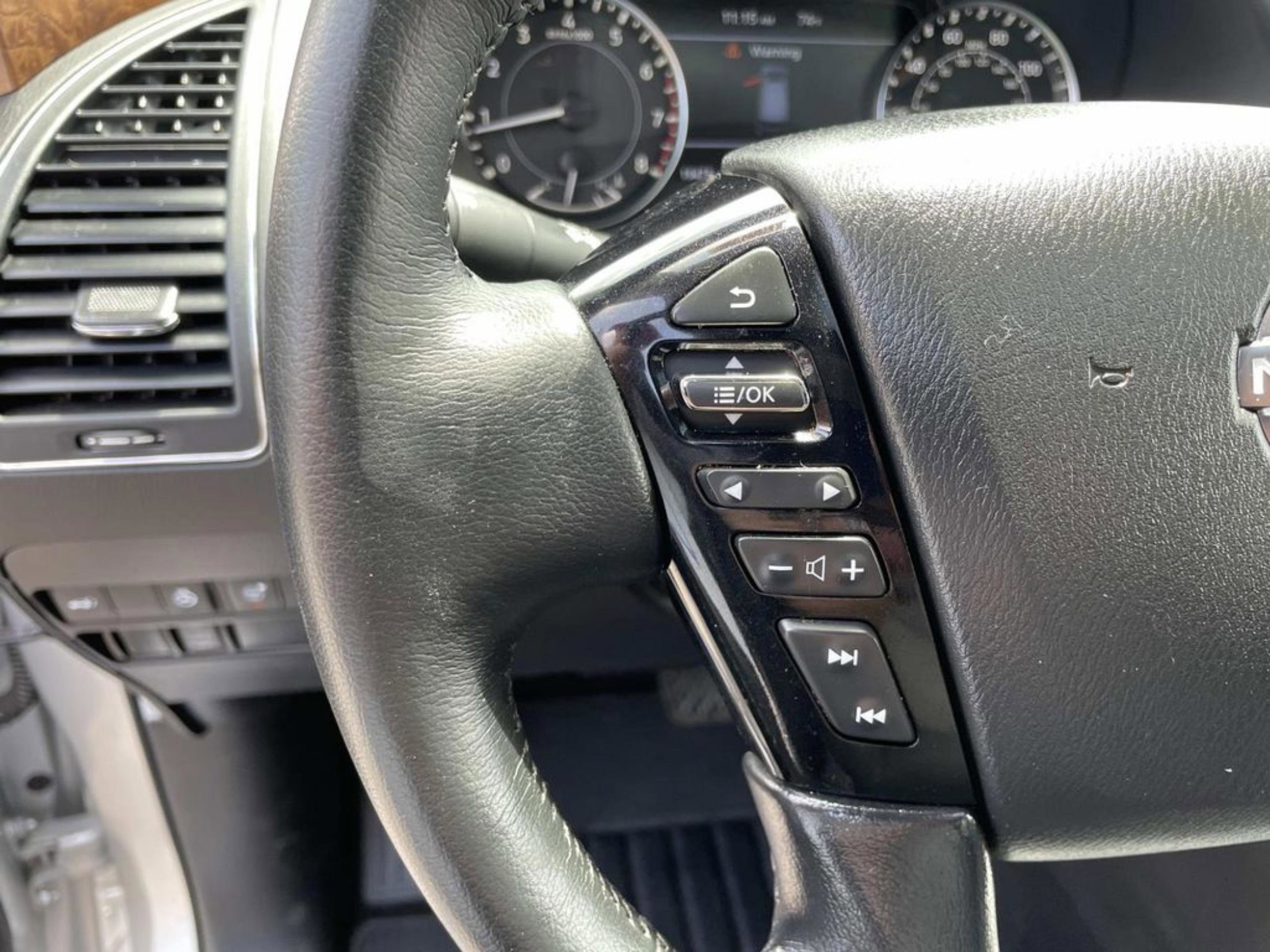 Used 2024 Nissan Armada SL w/ Captain's Chairs Package RWD image 29