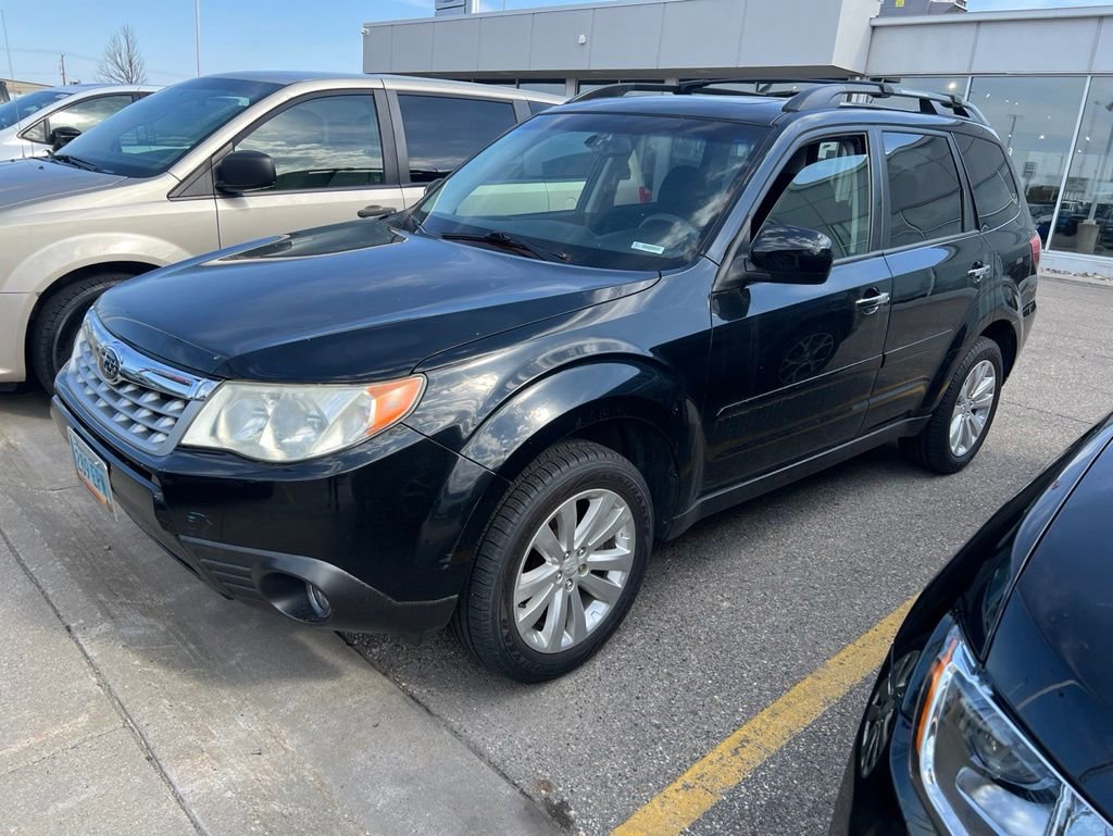 Used 2013 Subaru Forester 2.5X Premium w/ All-Weather Plus Pkg AWD/4WD image 5