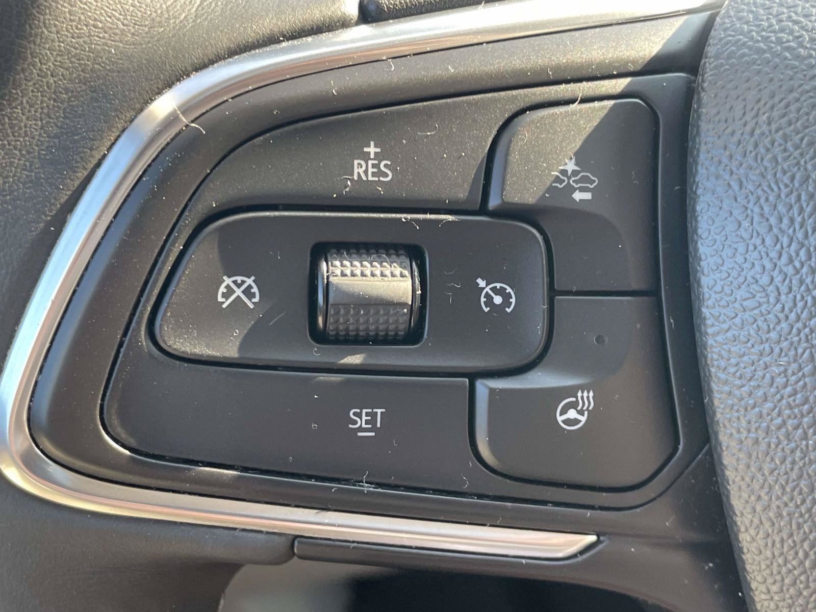 Certified 2021 Buick Envision Avenir w/ Technology Package II AWD/4WD image 29