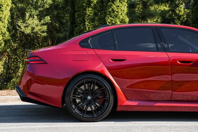 Used 2025 BMW M5 w/ Carbon Package AWD/4WD image 13