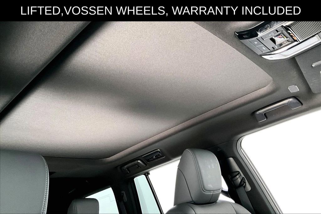 Used 2025 Lexus GX 550 w/ Accessory Package (2T) image 22