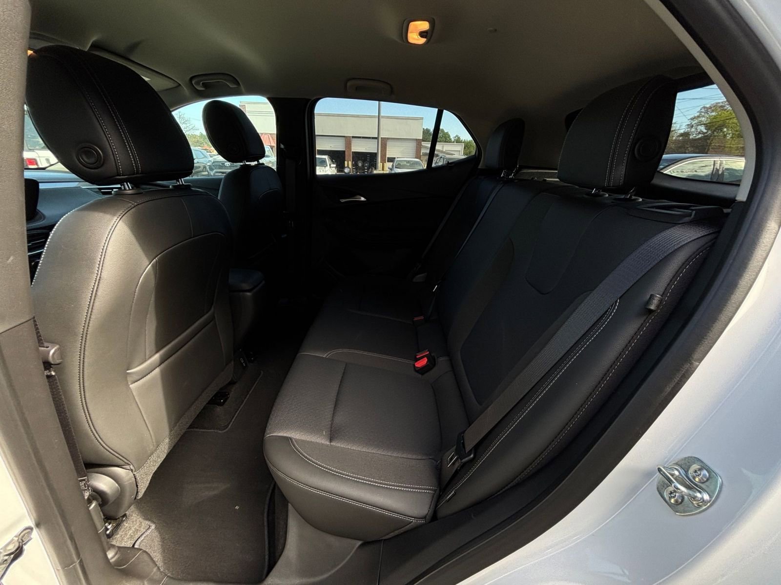 Used 2025 Buick Encore GX Preferred image 26