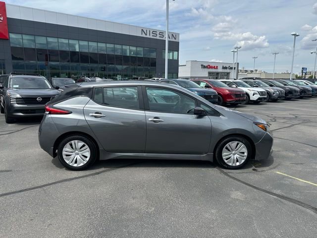 Used 2024 Nissan Leaf S FWD image 12
