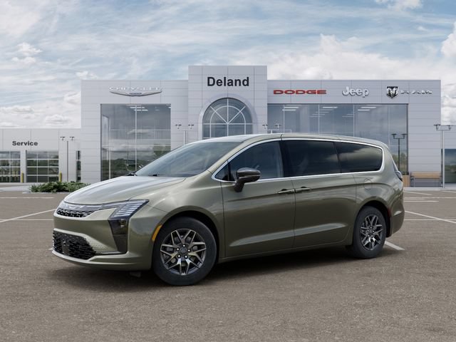 New 2027 Chrysler Pacifica Limited FWD image 3