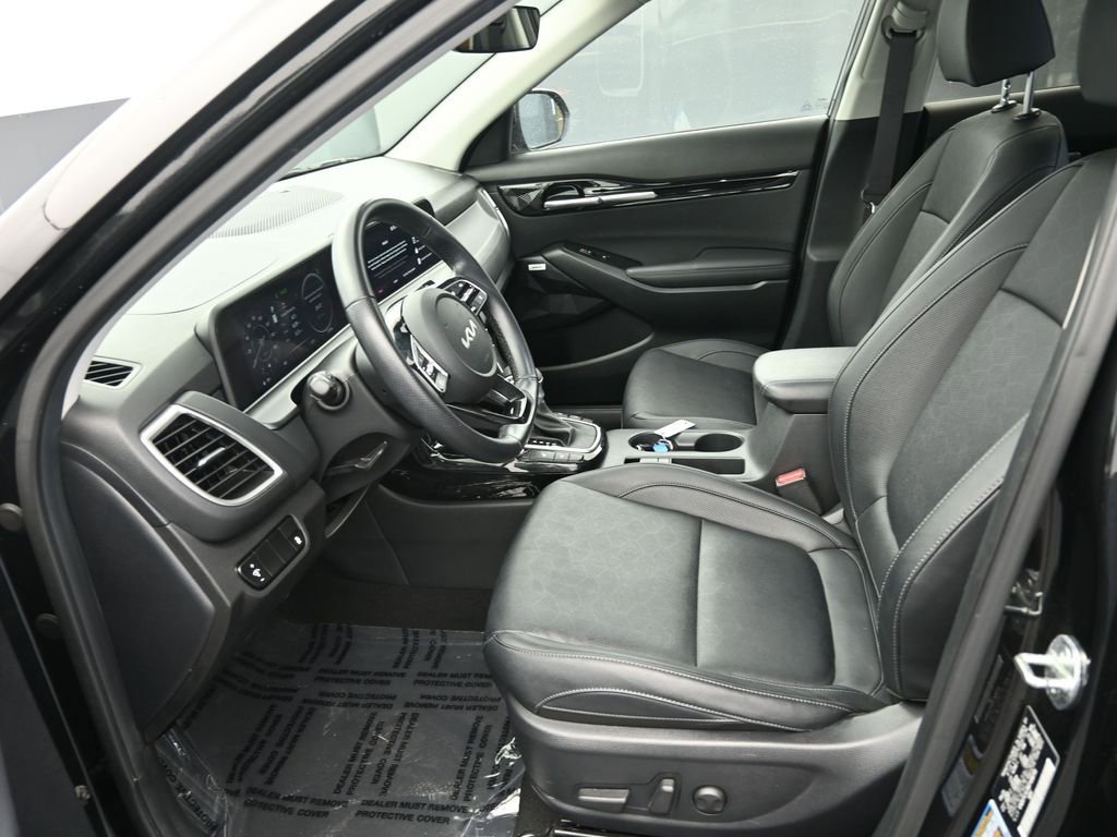 Used 2024 Kia Seltos SX image 15
