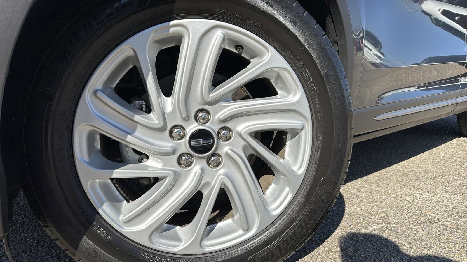 Certified 2024 Lincoln Corsair FWD image 9