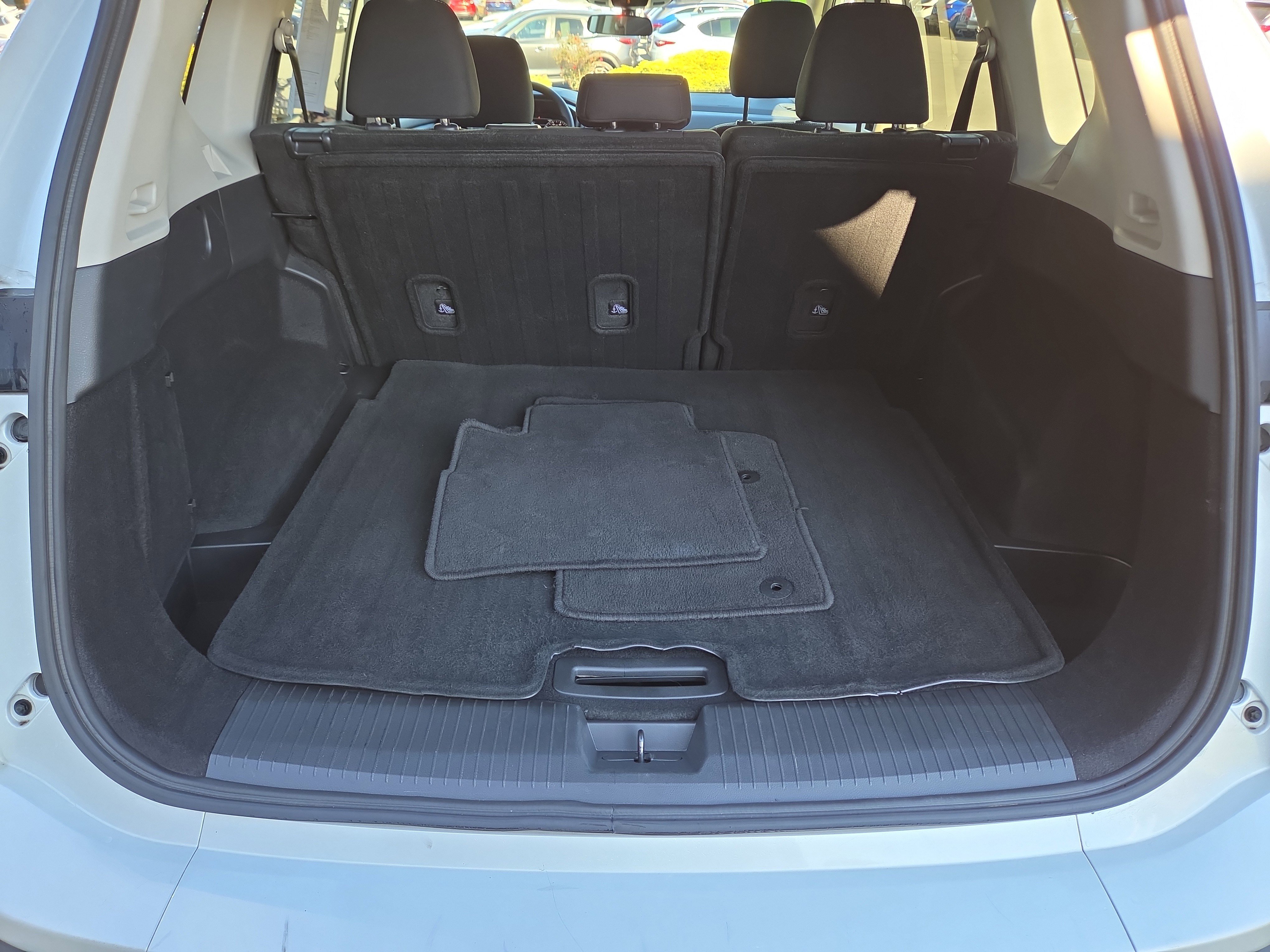 Used 2024 Nissan Rogue SV image 5