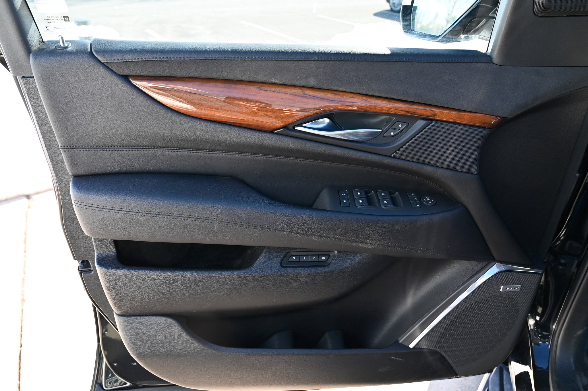 Used 2017 Cadillac Escalade ESV Luxury image 20