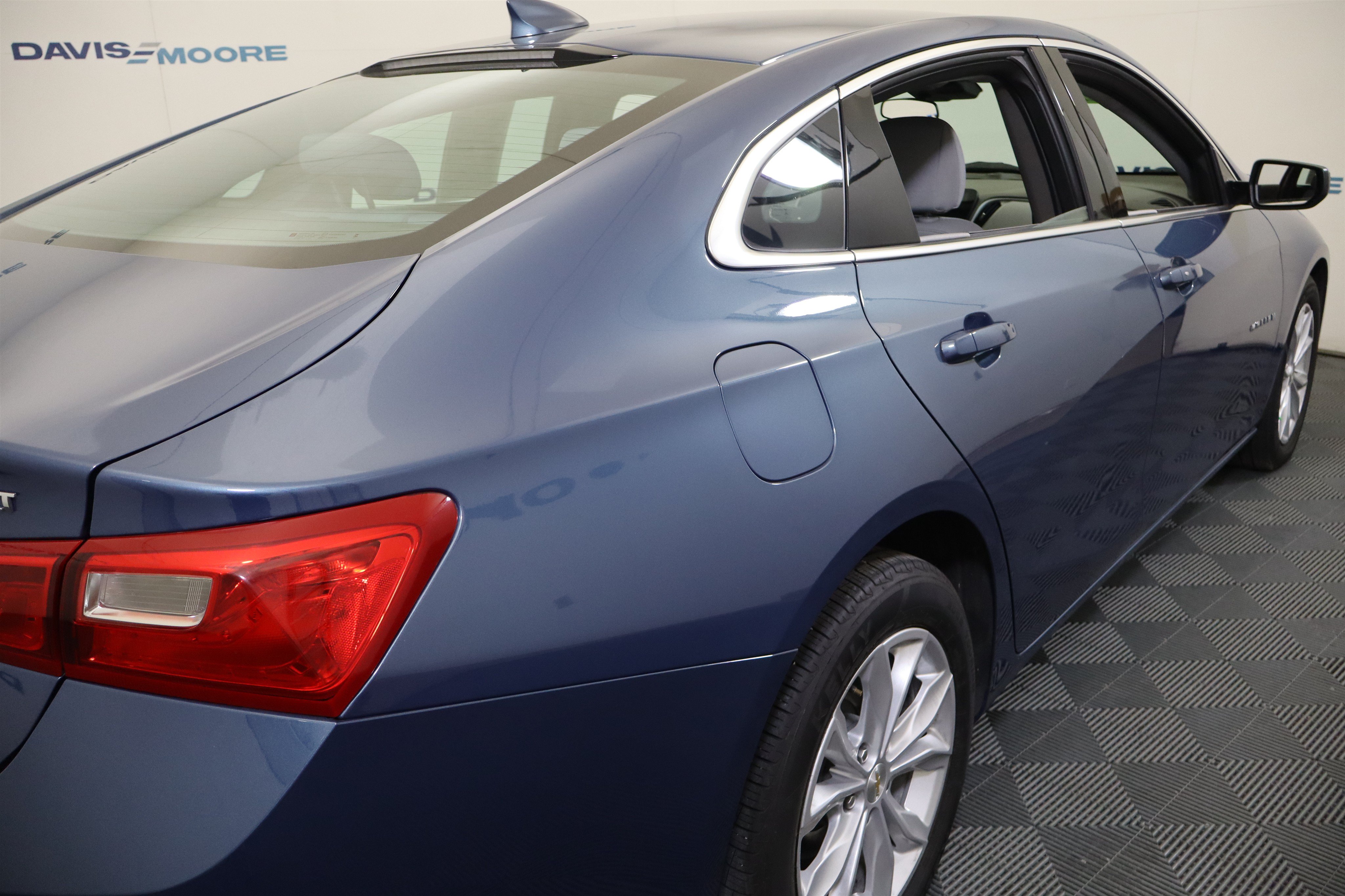 Used 2025 Chevrolet Malibu LT FWD image 7