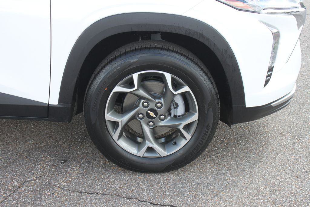 New 2026 Chevrolet Trax LT w/ Driver Confidence Package image 5