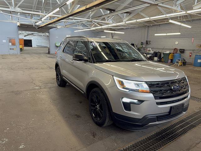 Used 2019 Ford Explorer XLT w/ Equipment Group 202A AWD/4WD image 8