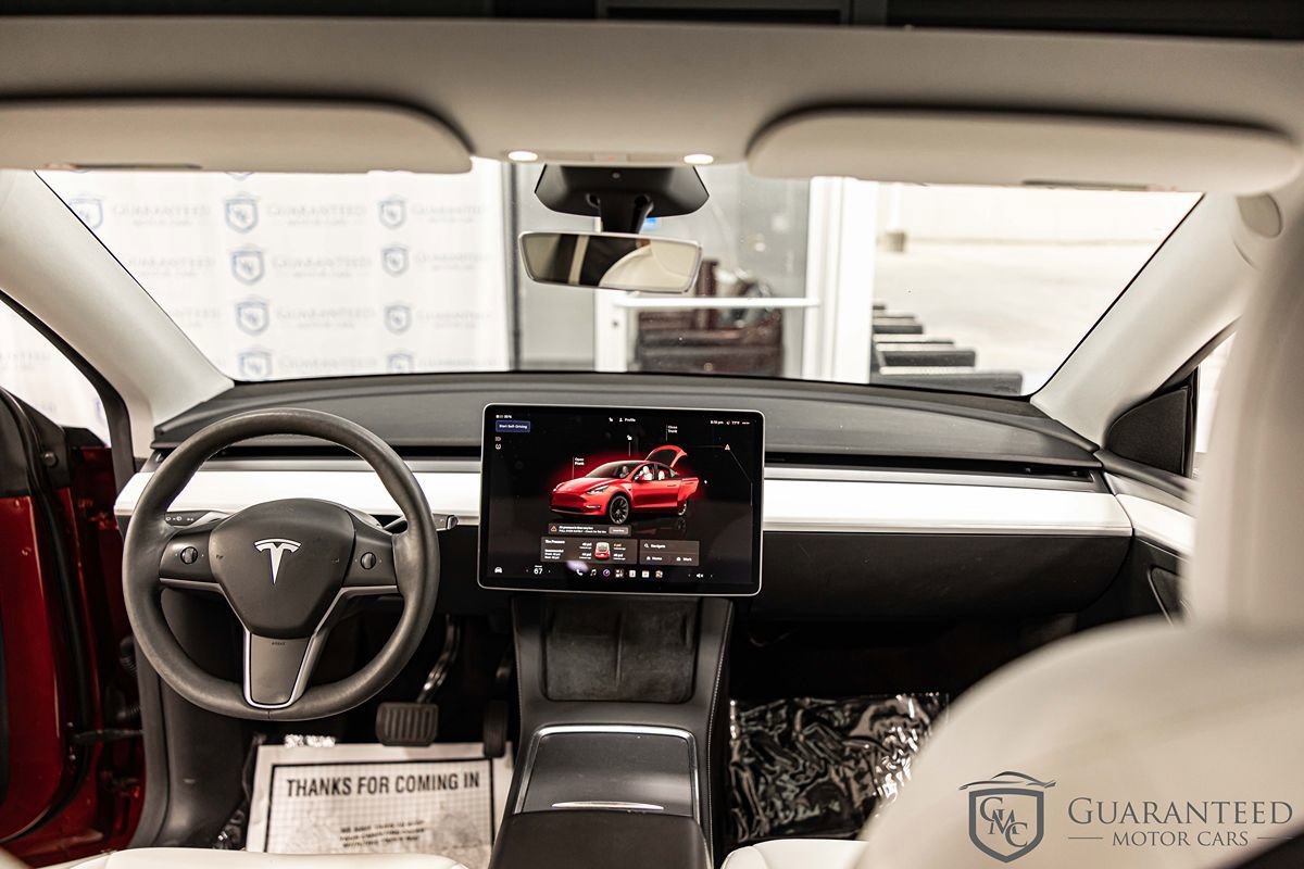 Used 2024 Tesla Model Y Long Range AWD/4WD image 31