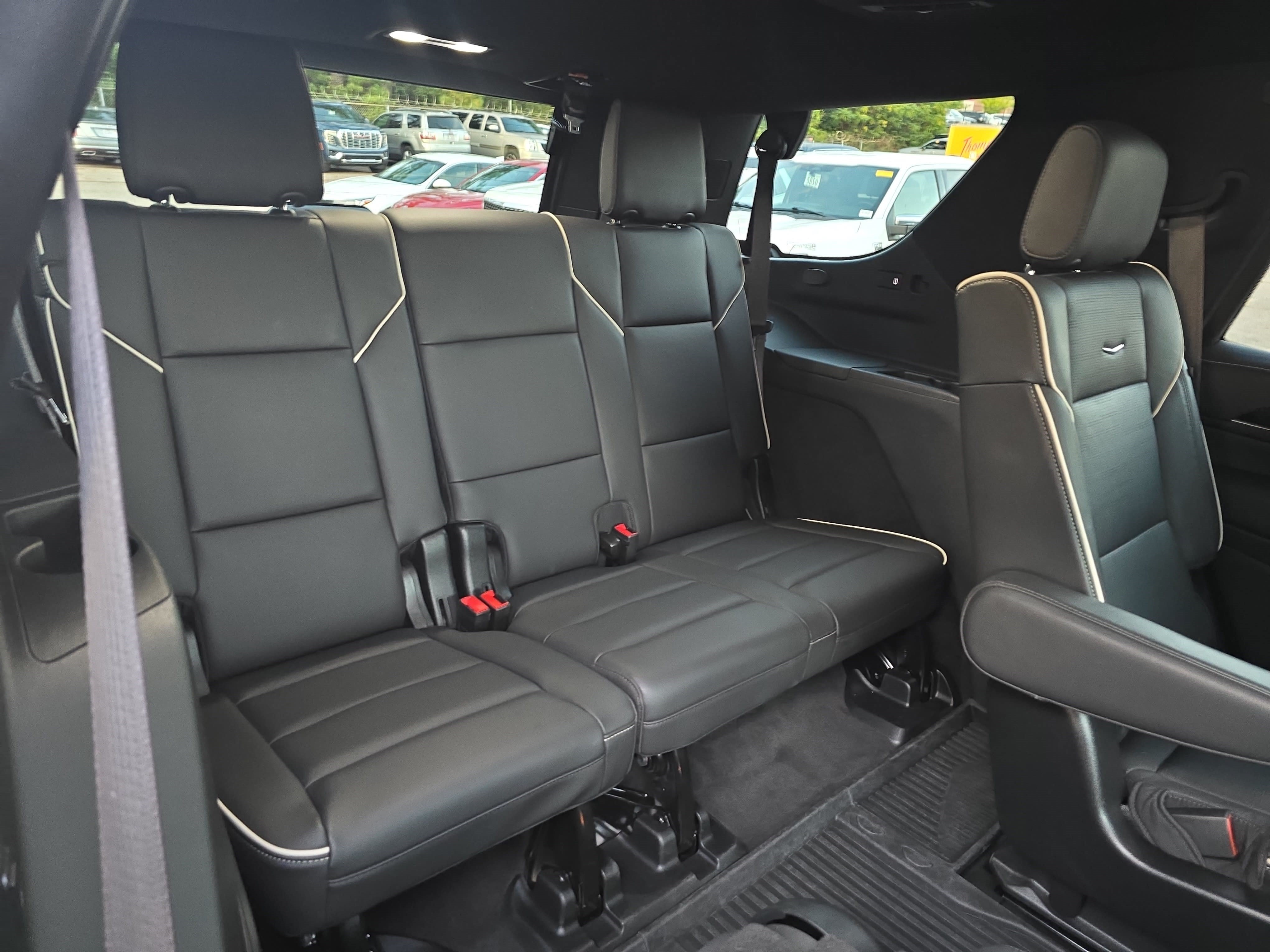 Used 2024 Cadillac Escalade Sport AWD/4WD image 12