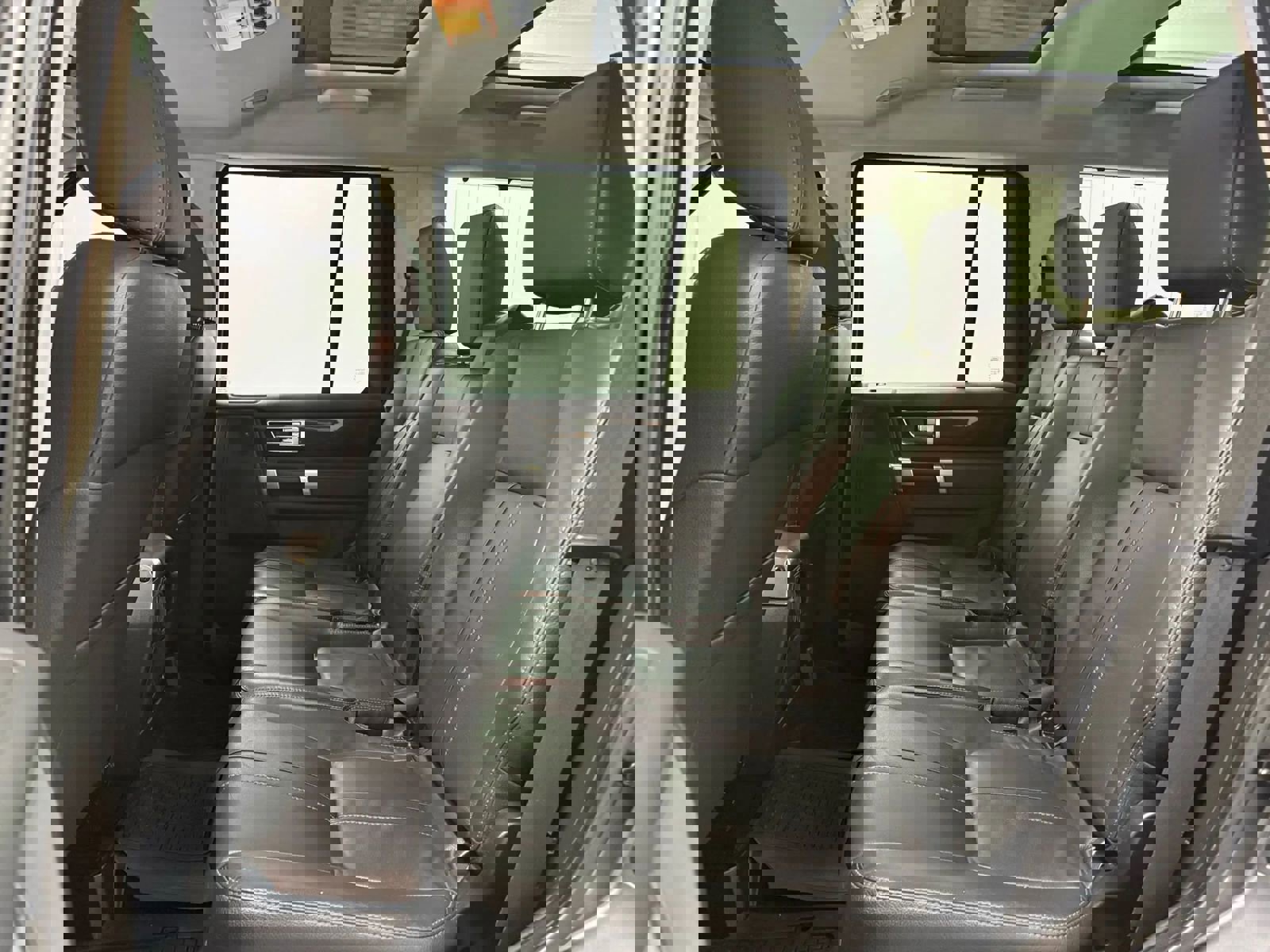 Used 2016 Land Rover LR4 HSE image 19