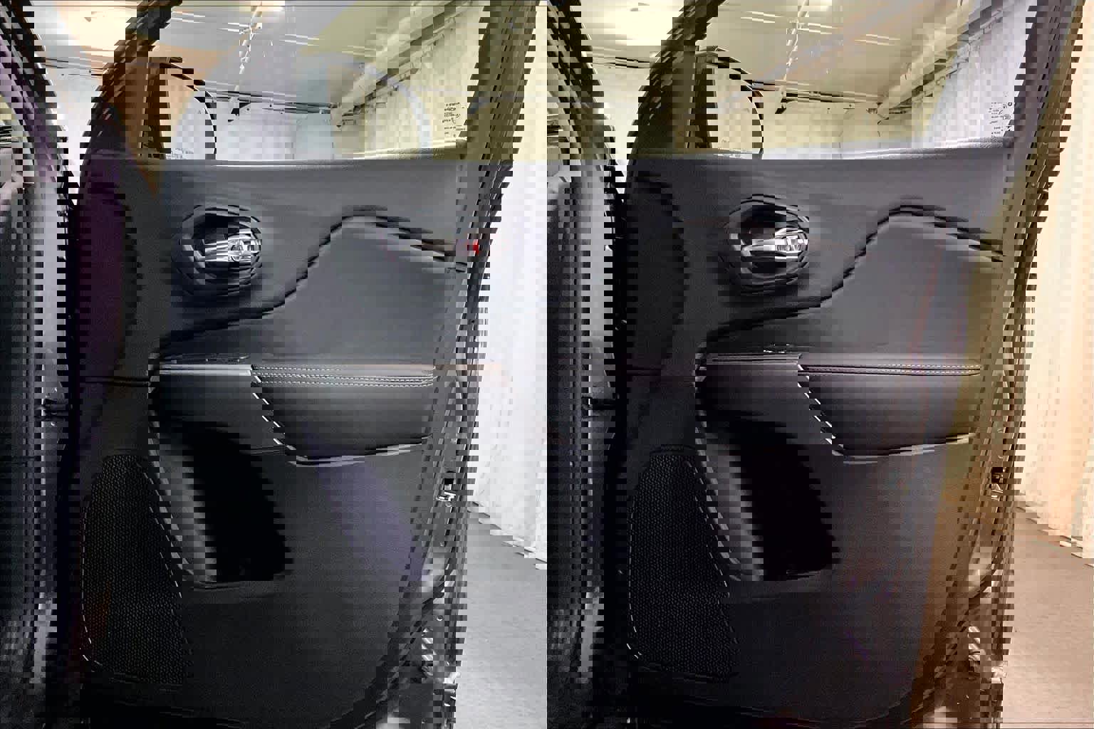 Used 2019 Jeep Cherokee Limited AWD/4WD image 22