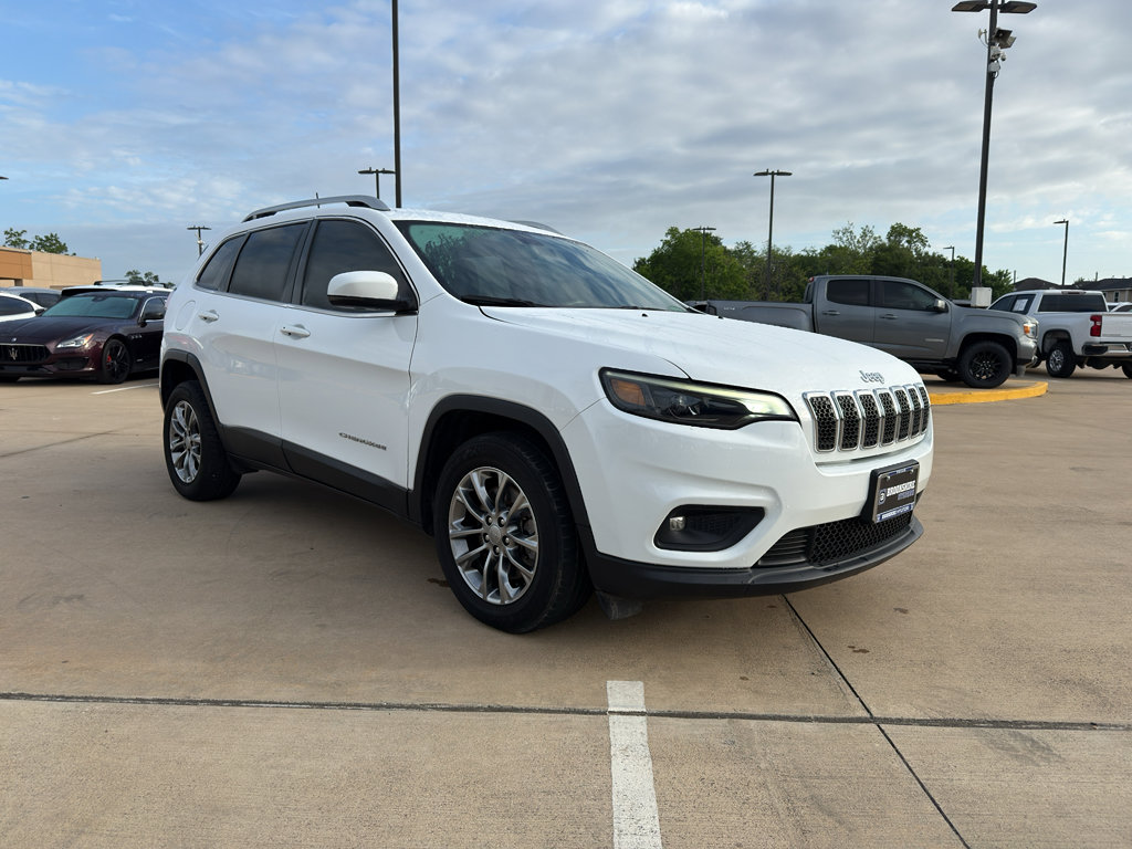 Used 2020 Jeep Cherokee Latitude Plus image 3