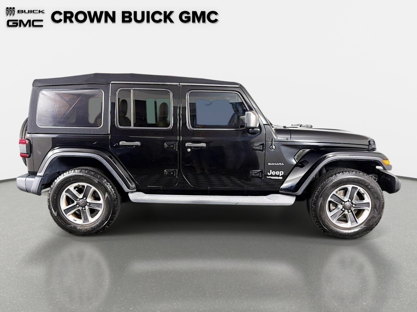 Used 2019 Jeep Wrangler Unlimited Sahara AWD/4WD image 4