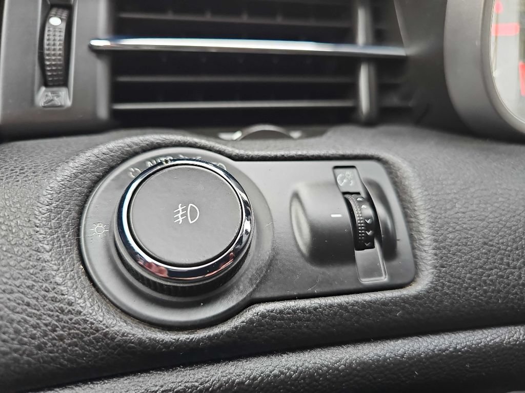 Used 2013 Chevrolet Malibu LT FWD image 23