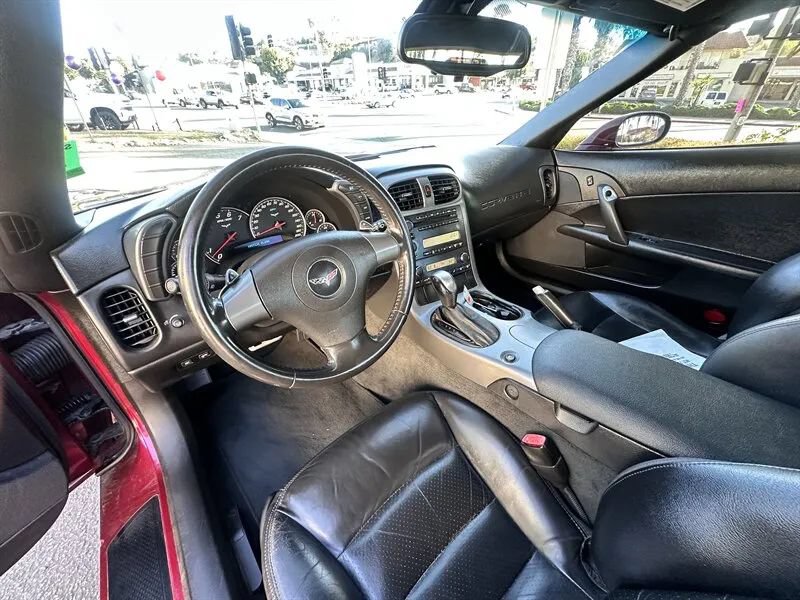 Used 2006 Chevrolet Corvette Coupe w/ Preferred Equipment Group RWD image 24