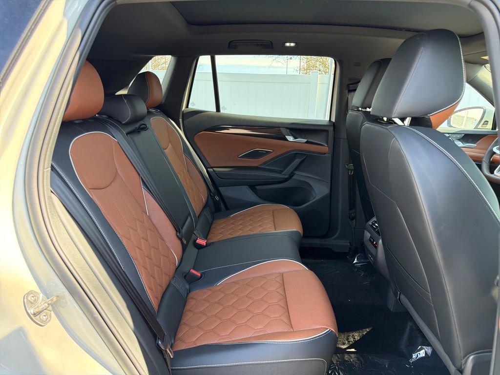 New 2026 Volkswagen Tiguan SEL R-Line image 33