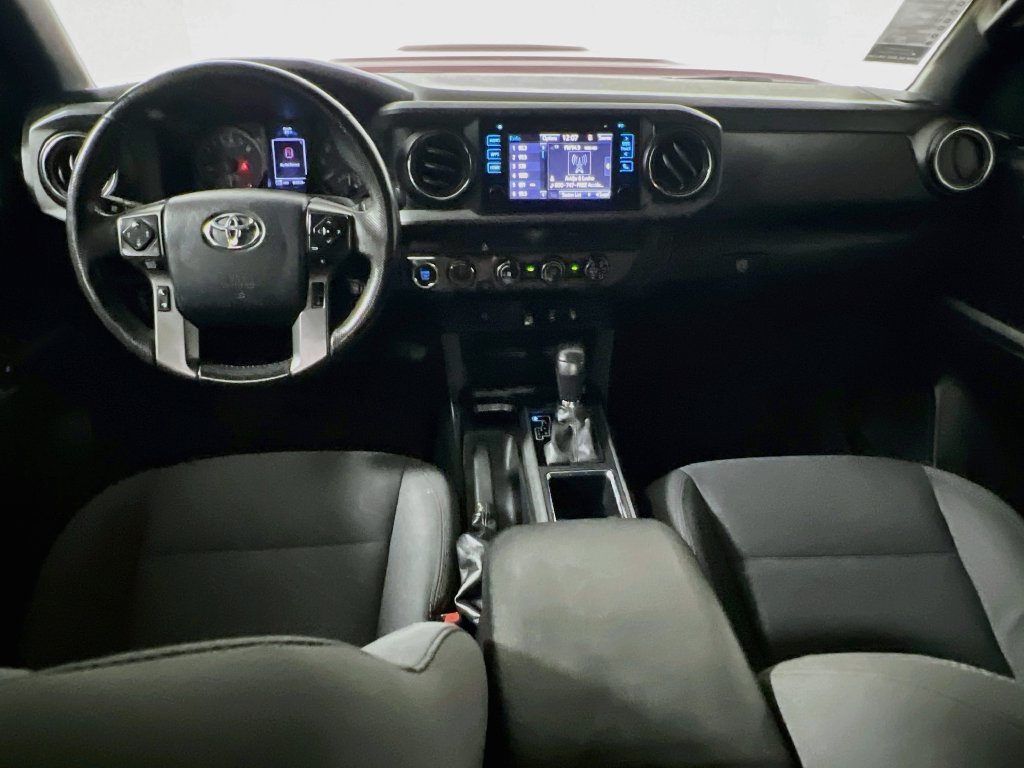 Used 2019 Toyota Tacoma TRD Sport AWD/4WD image 25