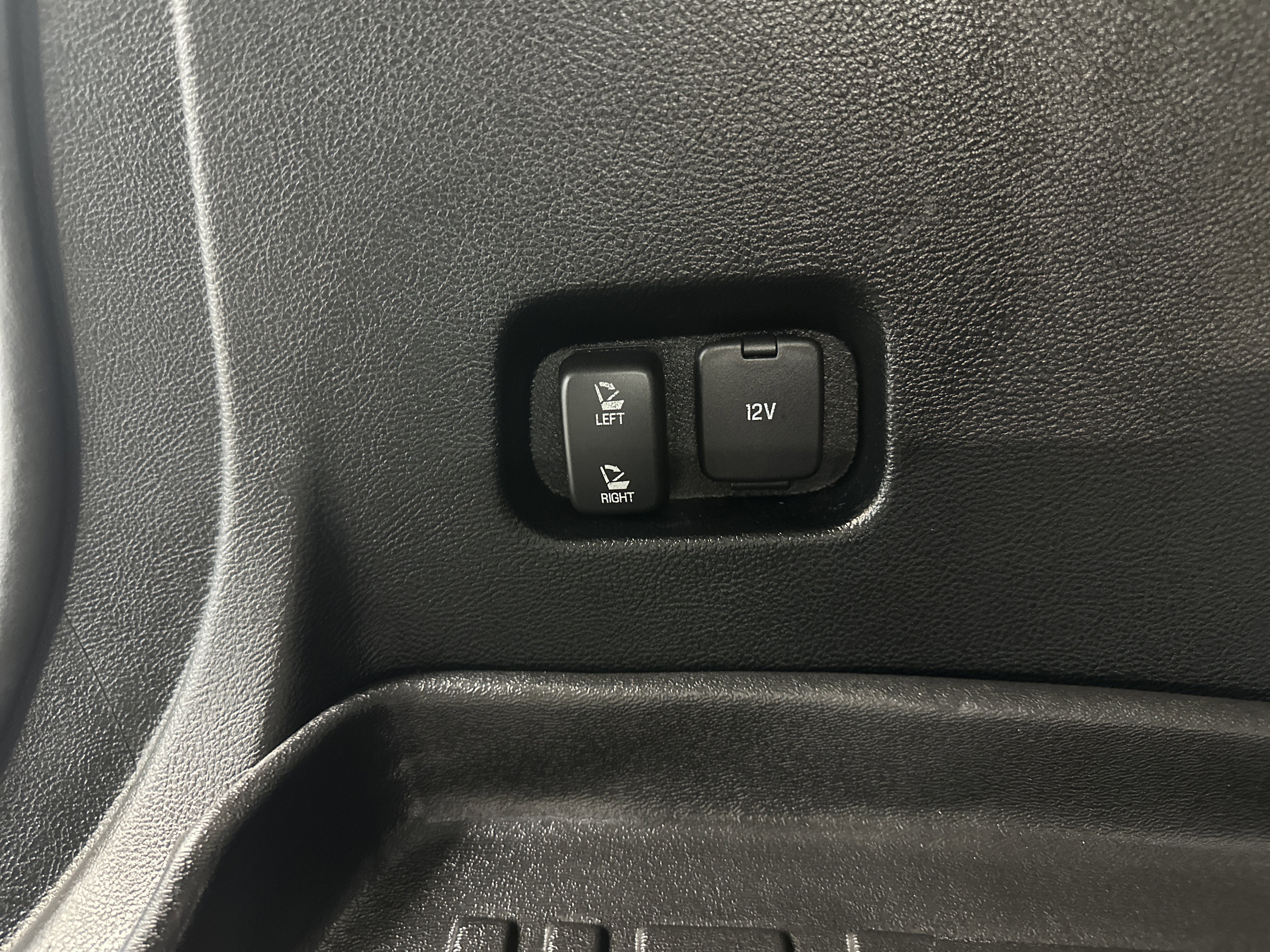 Used 2022 Ford Edge SEL w/ Convenience Package image 28