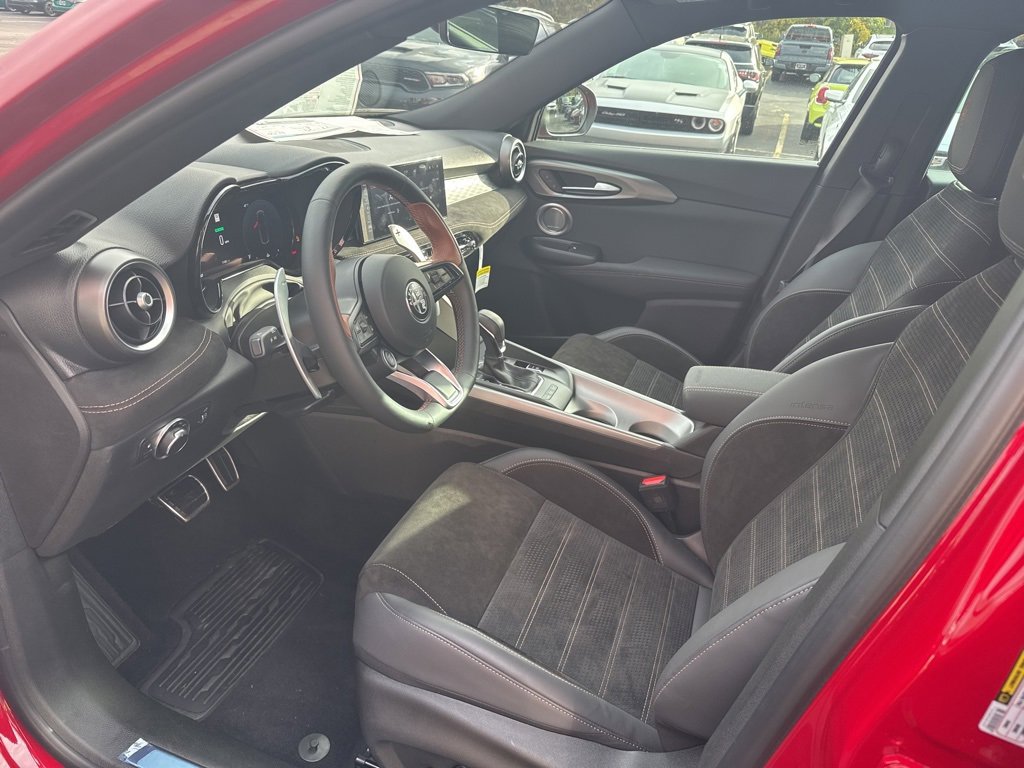 New 2025 Alfa Romeo Tonale image 11