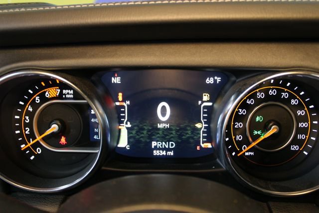 Used 2021 Jeep Wrangler Unlimited Sahara AWD/4WD image 21