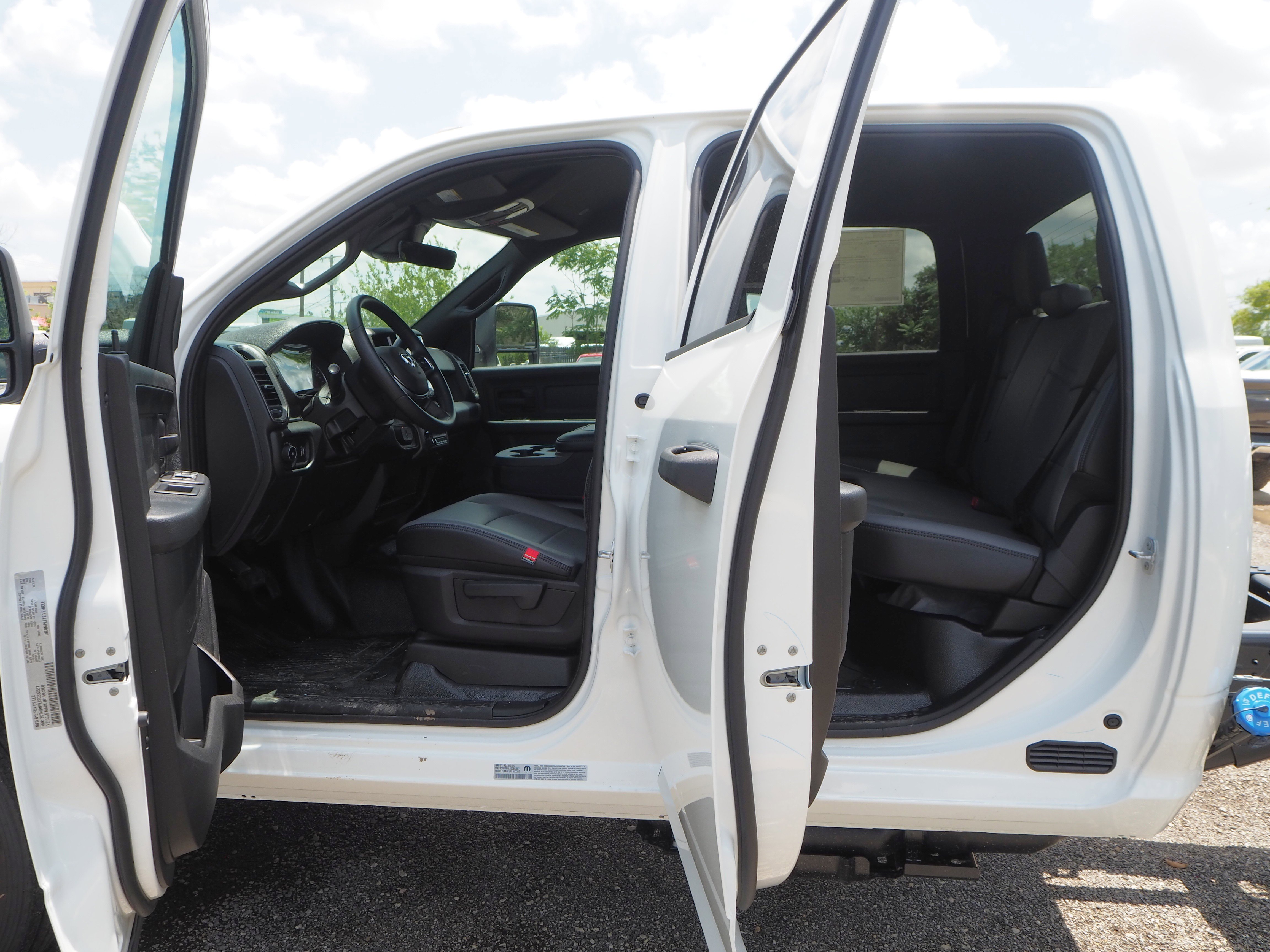 New 2025 RAM 5500 Tradesman image 24