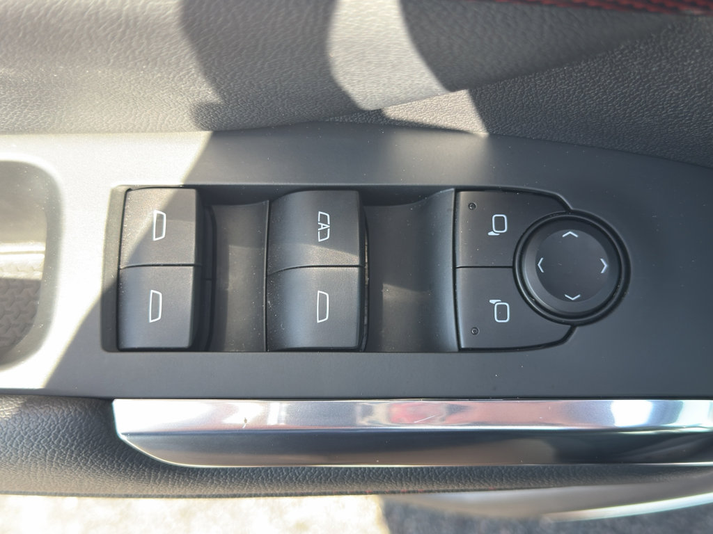Used 2025 Chevrolet Traverse Z71 w/ Enhanced Driving Package AWD/4WD image 12