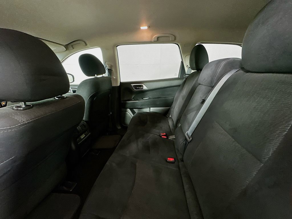 Used 2015 Nissan Pathfinder S image 22