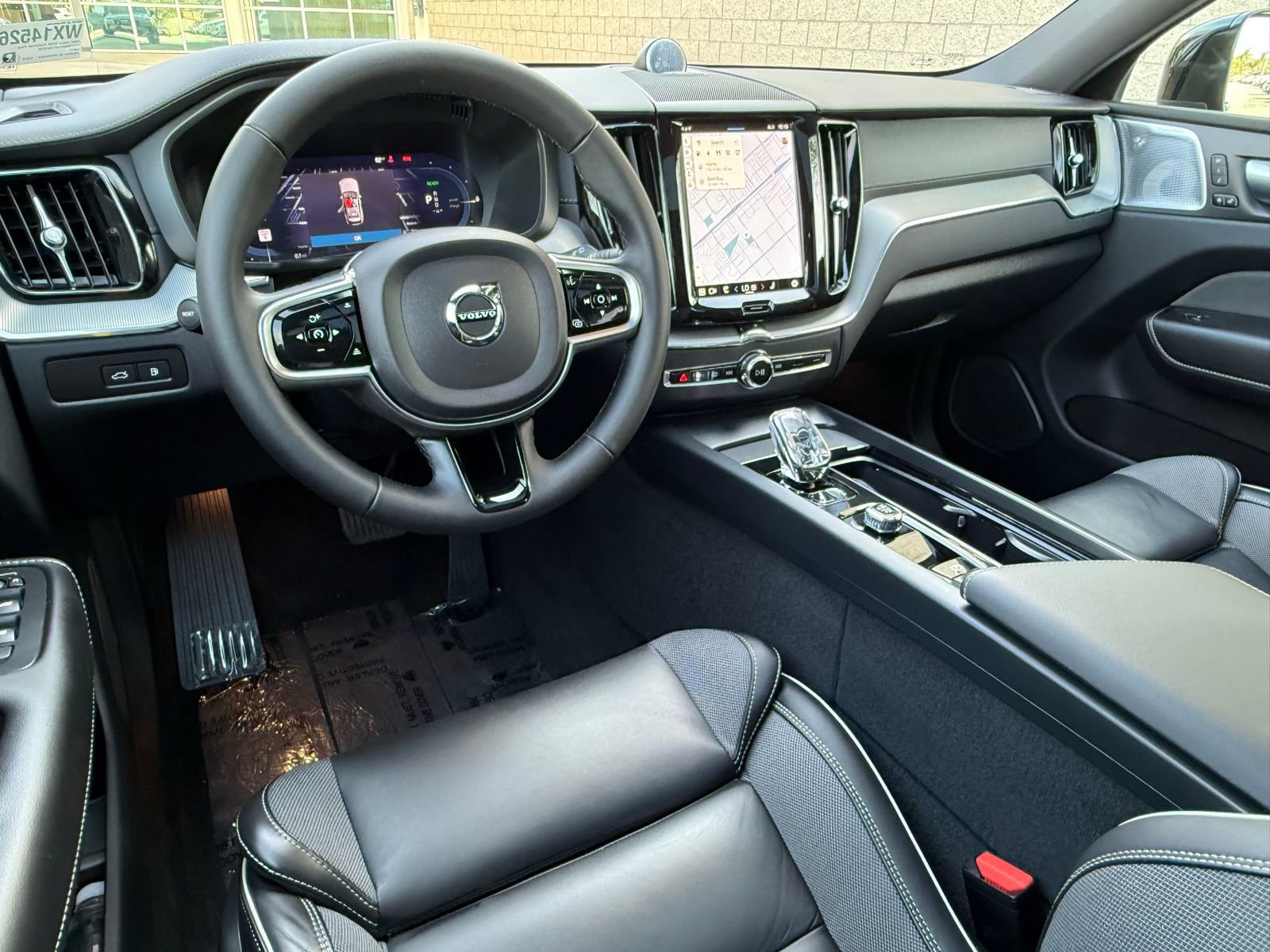 Used 2024 Volvo XC60 T8 Polestar image 32