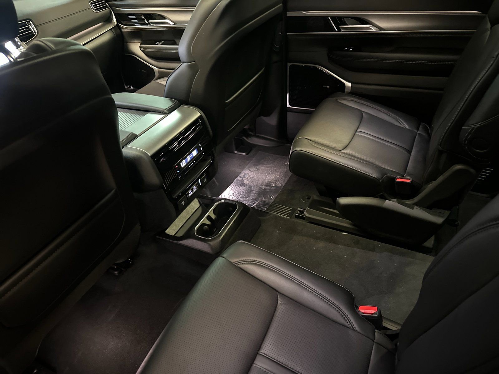 New 2026 Jeep Grand Wagoneer Limited image 11