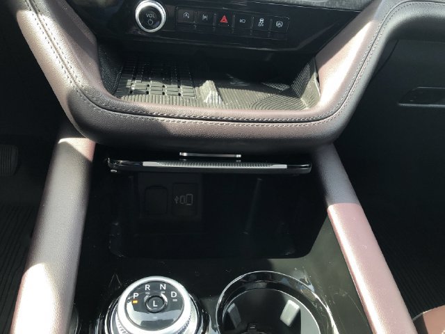 Used 2025 Ford Explorer Platinum RWD image 35