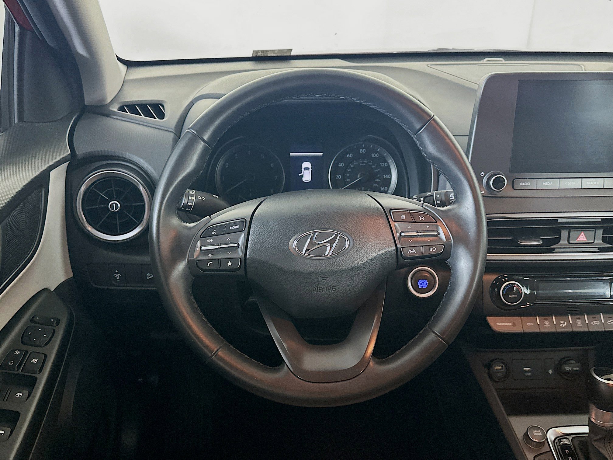 Used 2022 Hyundai Kona SEL w/ Convenience Package image 18