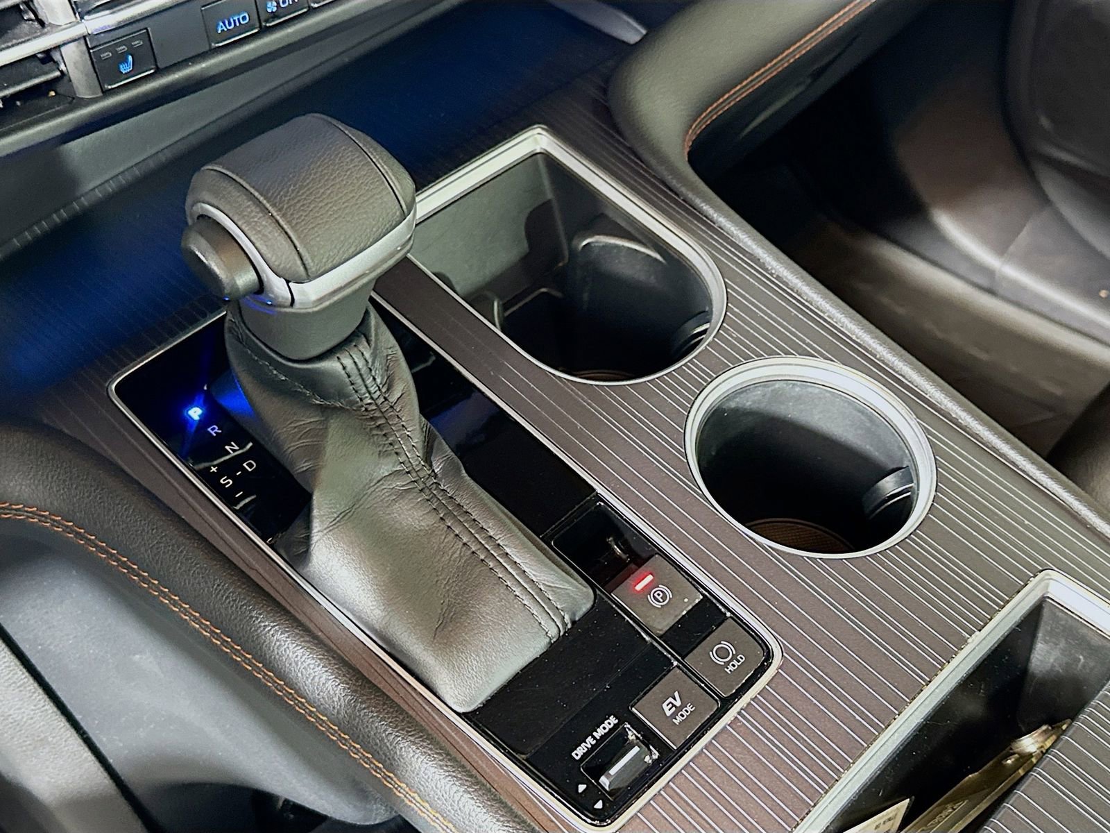 Certified 2023 Toyota Sienna XSE AWD/4WD image 17