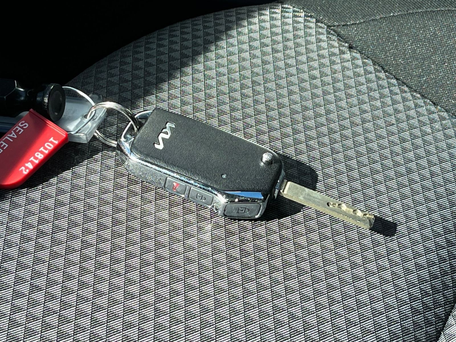Used 2025 Kia Soul LX w/ LX Technology Package FWD image 21