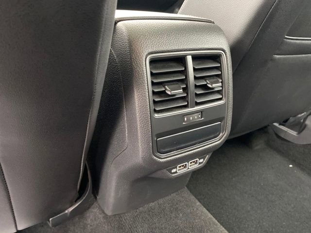Used 2022 Volkswagen Passat 2.0T image 19
