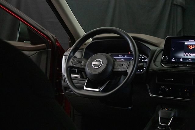 Used 2023 Nissan Rogue S image 14