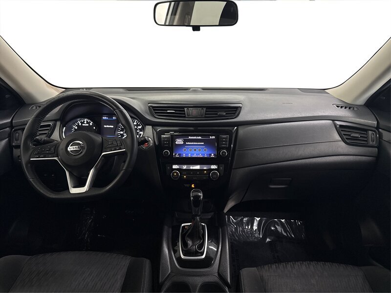Used 2018 Nissan Rogue SV AWD/4WD image 22