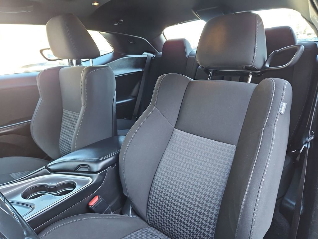 Used 2022 Dodge Challenger GT image 21