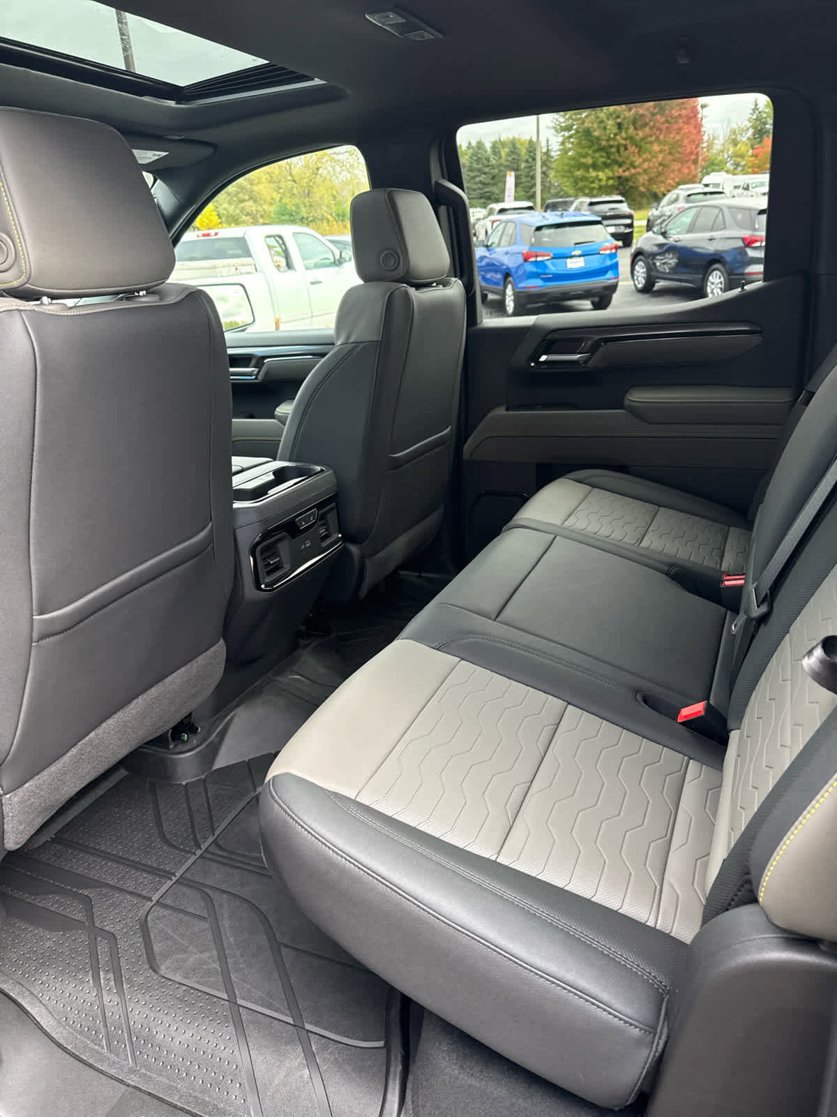 New 2026 Chevrolet Silverado 1500 ZR2 w/ Dark Appearance Package image 17