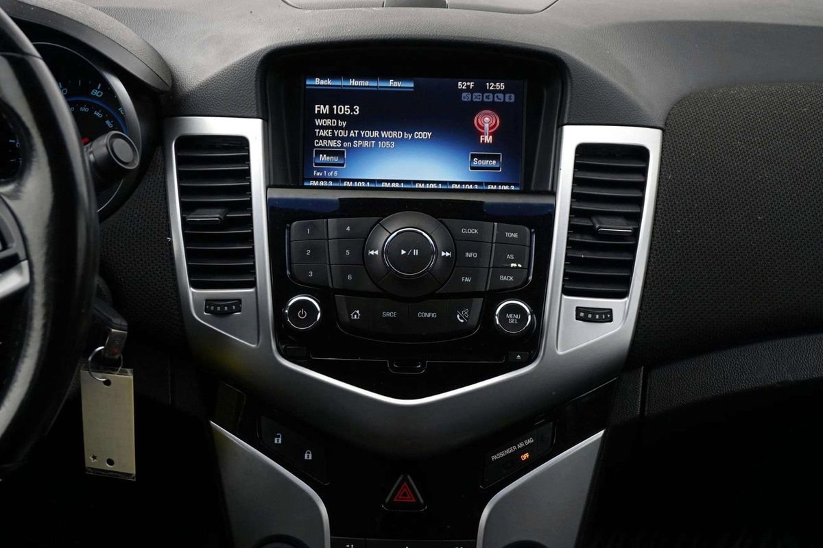 Used 2014 Chevrolet Cruze Eco image 20