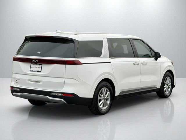 Used 2024 Kia Carnival LX FWD image 7