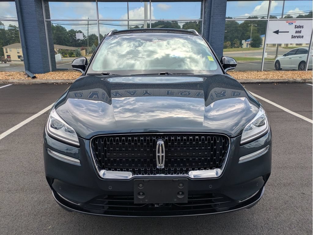 Used 2022 Lincoln Corsair Reserve w/ Equipment Group 201A AWD/4WD image 2