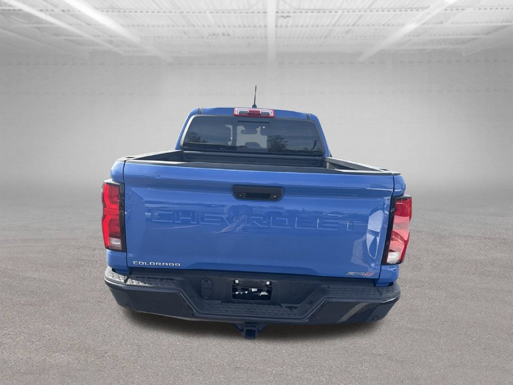 Used 2025 Chevrolet Colorado ZR2 w/ Technology Package AWD/4WD image 8