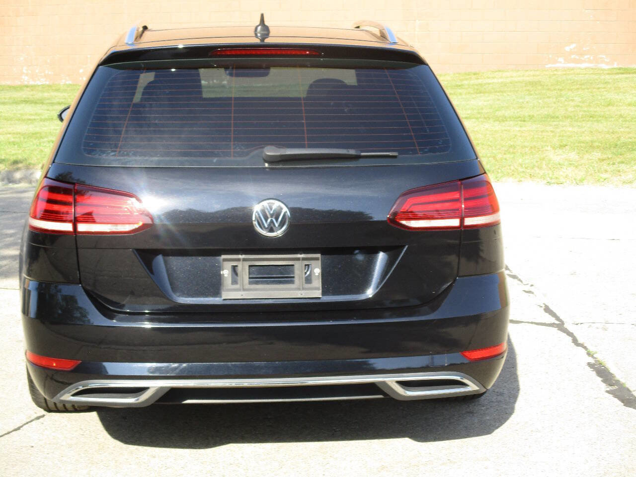 Used 2018 Volkswagen Golf SEL FWD image 33